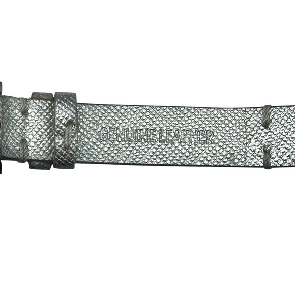 TORY BURCH SILVER CASE & SILVER LEATHER STRAP FITBIT BRACELET - Picture 13 of 14